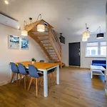 Сasa de vacaciones Comfortable Homes With A Pool, Rewal