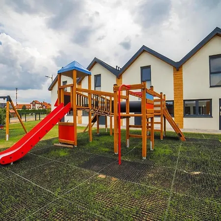 Comfortable Homes With A Pool, Σπίτι διακοπών *