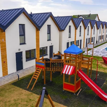 Complex With Pool, Rewal