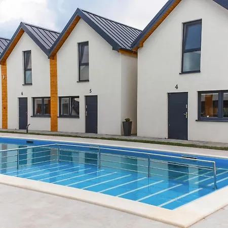 Comfortable Homes With A Pool, Σπίτι διακοπών *