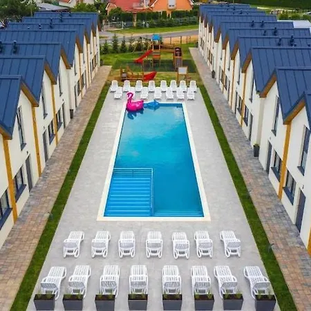 Comfortable Homes With A Pool, *