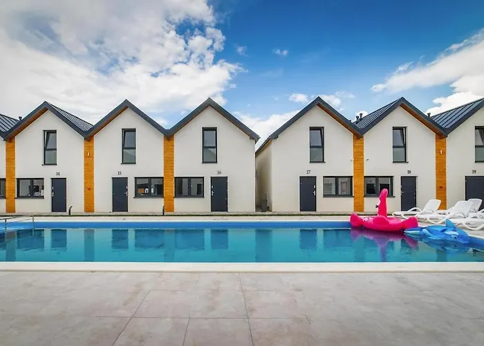 Comfortable Homes With A Pool, *