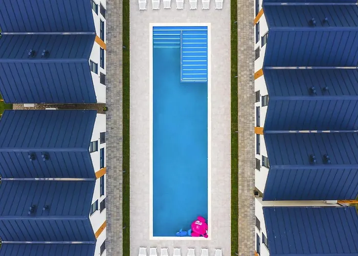 Comfortable Homes With A Pool, 펜션 *