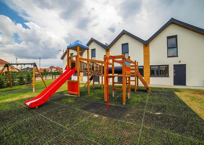 Comfortable Homes With A Pool, Semesterbostad *