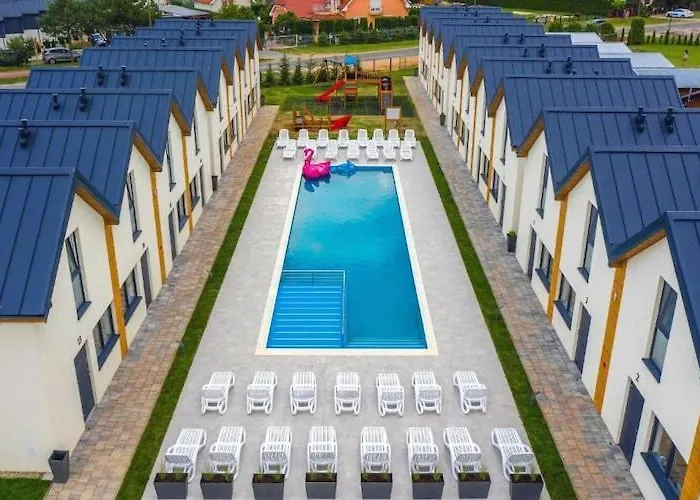 Comfortable Homes With A Pool, *